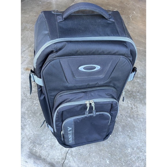 Rare Large Oakley Gear Bag 30” Rolling Luggage Duffle Suitcase Tactical Travel - Picture 2 of 16